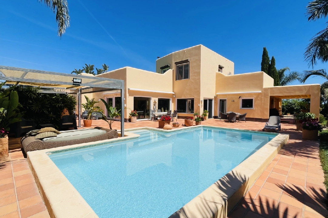villa in Tormos for sale, built area 300 m², year built 2007, condition neat, + central heating, air-condition, plot area 13000 m², 4 bedroom, 4 bathroom, swimming-pool, ref.: JS-0724-1