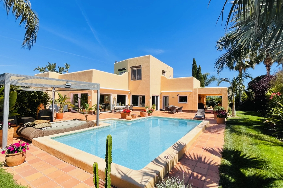 villa in Tormos for sale, built area 300 m², year built 2007, condition neat, + central heating, air-condition, plot area 13000 m², 4 bedroom, 4 bathroom, swimming-pool, ref.: JS-0724-17