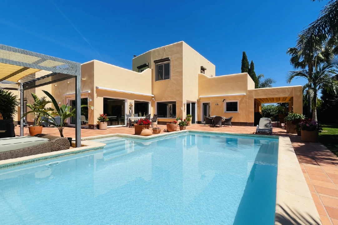 villa in Tormos for sale, built area 300 m², year built 2007, condition neat, + central heating, air-condition, plot area 13000 m², 4 bedroom, 4 bathroom, swimming-pool, ref.: JS-0724-33