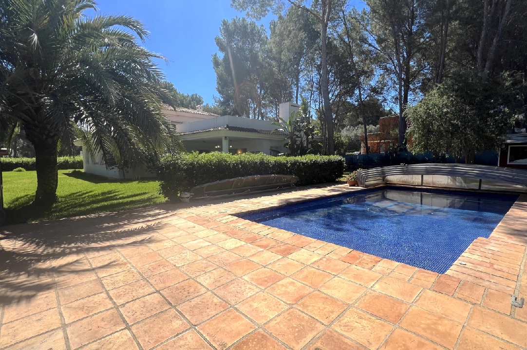villa in Denia(Las Rotas) for sale, built area 280 m², year built 1989, condition neat, + central heating, plot area 1150 m², 5 bedroom, 4 bathroom, swimming-pool, ref.: SC-T0424-4