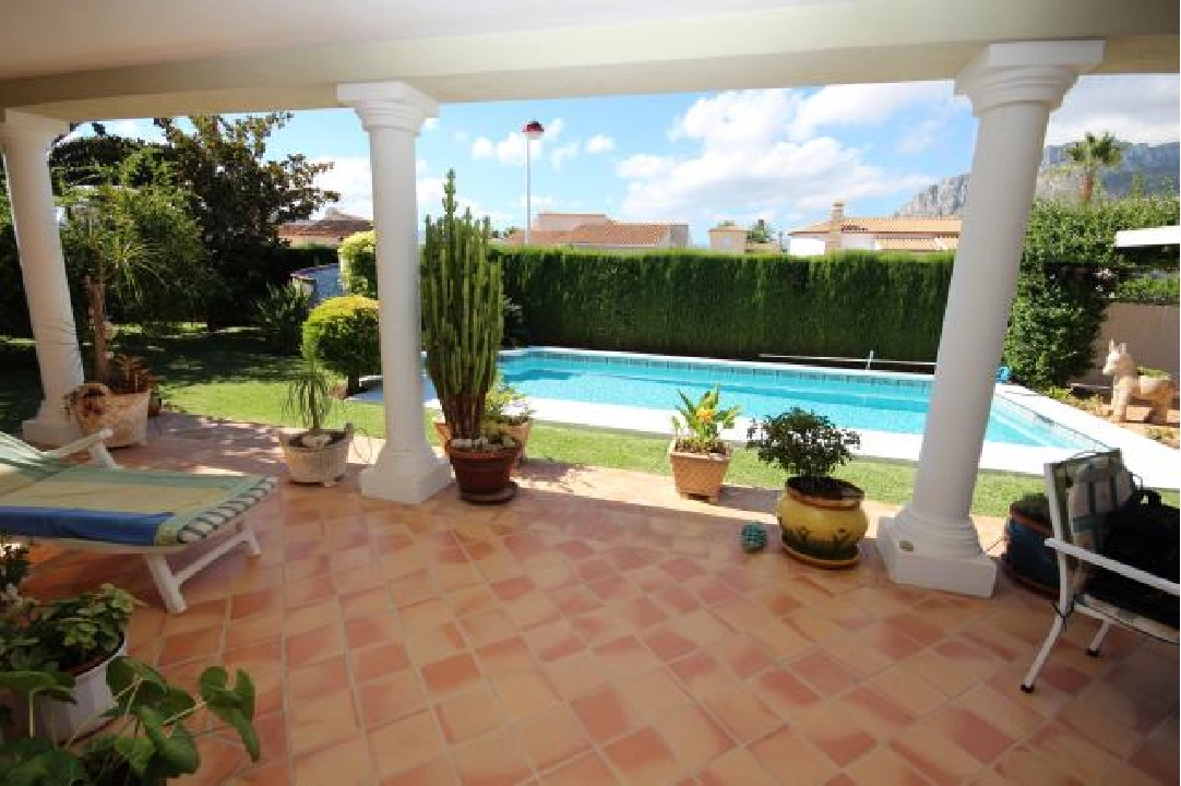 villa in Els Poblets(Barranquets) for sale, built area 160 m², year built 2000, condition neat, + underfloor heating, plot area 876 m², 3 bedroom, 3 bathroom, swimming-pool, ref.: 2-4316-18