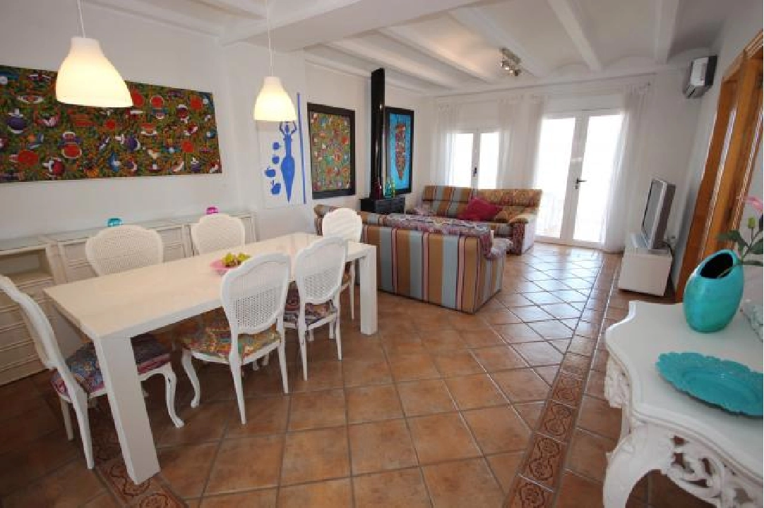 beach house in Oliva(Oliva) for sale, built area 220 m², year built 1996, condition neat, + stove, air-condition, plot area 430 m², 6 bedroom, 2 bathroom, swimming-pool, ref.: Lo-3416-35