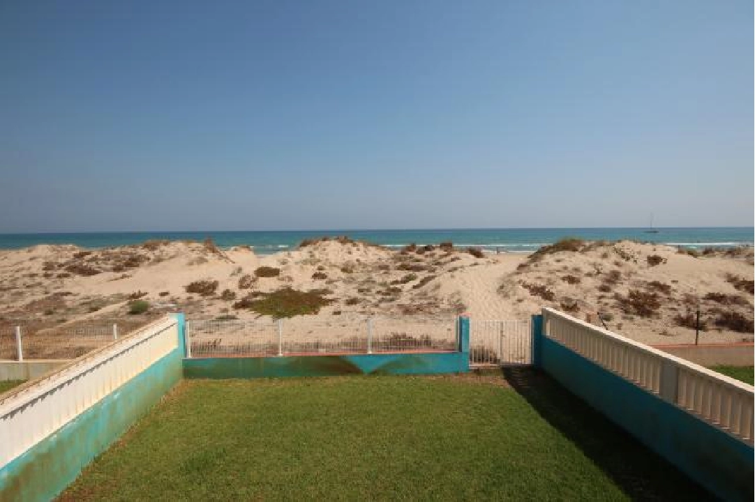 beach house in Oliva(Oliva) for sale, built area 220 m², year built 1996, condition neat, + stove, air-condition, plot area 430 m², 6 bedroom, 2 bathroom, swimming-pool, ref.: Lo-3416-54