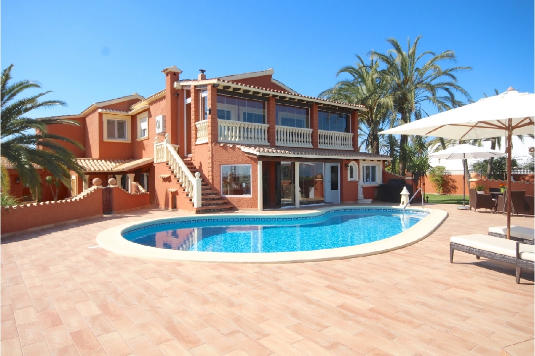 villa in Denia(Beniadla) for sale, built area 320 m², year built 1976, condition neat, + central heating, air-condition, plot area 1600 m², 4 bedroom, 4 bathroom, swimming-pool, ref.: AS-0617-3