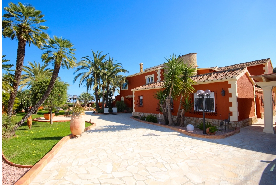 villa in Denia(Beniadla) for sale, built area 320 m², year built 1976, condition neat, + central heating, air-condition, plot area 1600 m², 4 bedroom, 4 bathroom, swimming-pool, ref.: AS-0617-5