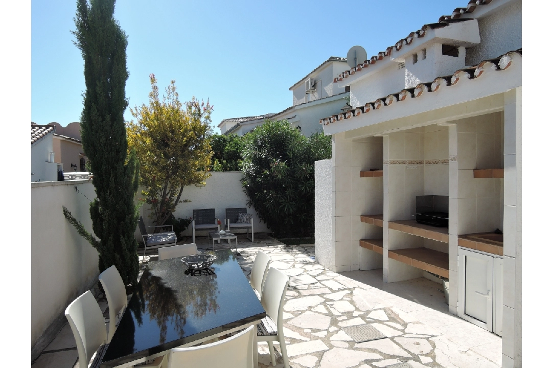 summer house in Els Poblets for holiday rental, built area 126 m², year built 1995, condition modernized, + central heating, air-condition, plot area 560 m², 2 bedroom, 2 bathroom, swimming-pool, ref.: V-0117-9