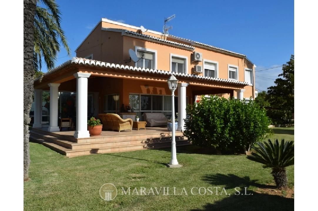 villa in Javea(Altstadt) for sale, built area 293 m², year built 1979, + central heating, air-condition, plot area 1 m², 5 bedroom, swimming-pool, ref.: MV-2338-2