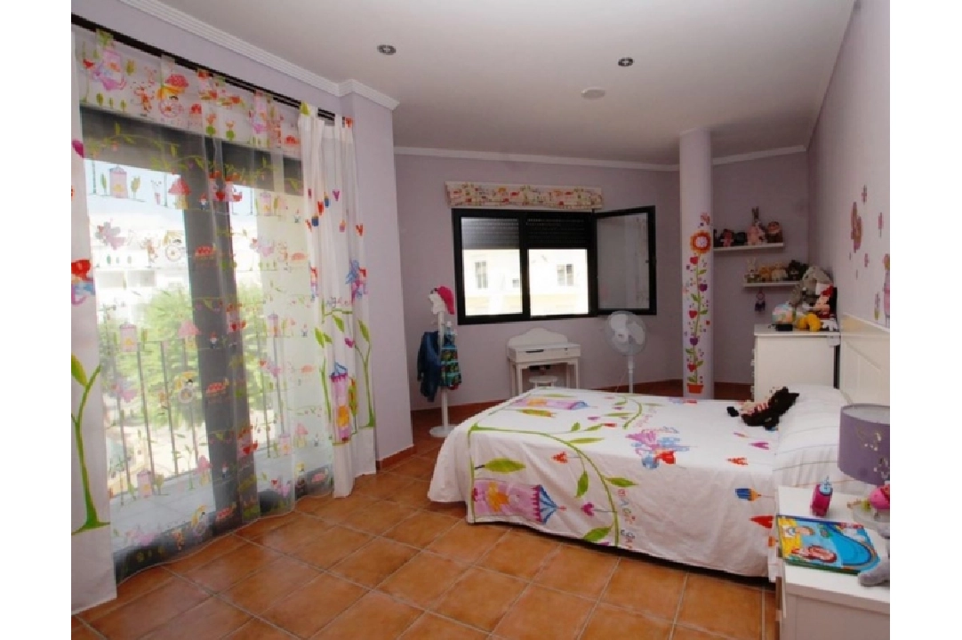 town house in Pego(Centro Urbano) for sale, built area 360 m², year built 2008, + central heating, air-condition, plot area 134 m², 4 bedroom, 2 bathroom, swimming-pool, ref.: O-V33514-11