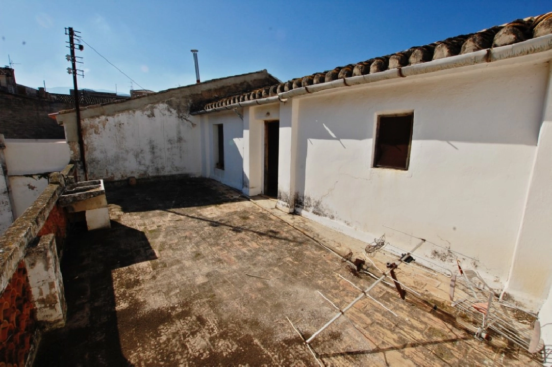 town house in Pego for sale, built area 450 m², year built 1960, air-condition, plot area 220 m², 5 bedroom, 1 bathroom, swimming-pool, ref.: O-V67714-1