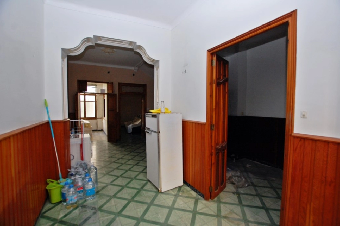 town house in Pego for sale, built area 450 m², year built 1960, air-condition, plot area 220 m², 5 bedroom, 1 bathroom, swimming-pool, ref.: O-V67714-5