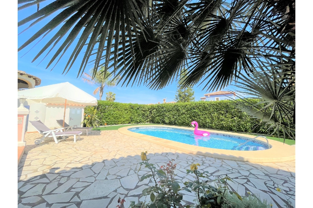 villa in Denia for holiday rental, built area 350 m², year built 2000, condition neat, + central heating, air-condition, plot area 1000 m², 3 bedroom, 2 bathroom, swimming-pool, ref.: T-0415-5