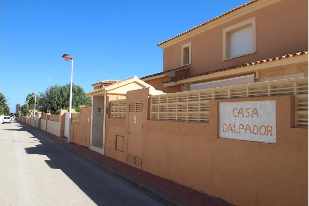 villa in Els Poblets for sale, built area 216 m², year built 1999, air-condition, plot area 602 m², 4 bedroom, 2 bathroom, swimming-pool, ref.: JS-0221-26