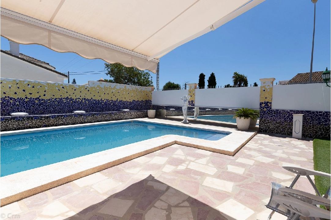 villa in Els Poblets for sale, built area 216 m², year built 1999, air-condition, plot area 602 m², 4 bedroom, 2 bathroom, swimming-pool, ref.: JS-0221-4
