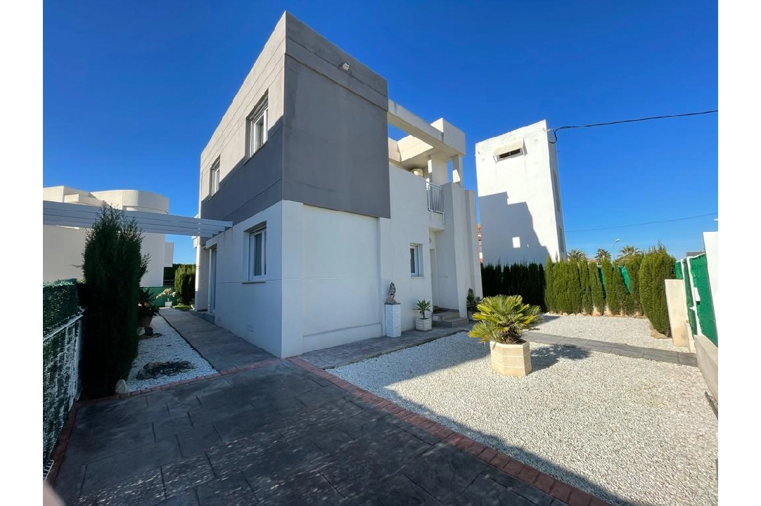 summer house in Els Poblets(Barranquets) for holiday rental, built area 102 m², year built 2018, condition modernized, + KLIMA, air-condition, plot area 337 m², 3 bedroom, 2 bathroom, swimming-pool, ref.: T-0721-5