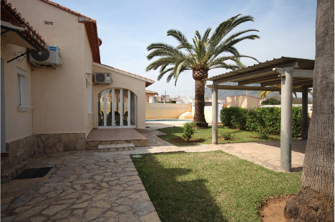 summer house in Els Poblets for holiday rental, built area 130 m², year built 2000, condition neat, + central heating, air-condition, plot area 545 m², 3 bedroom, 2 bathroom, swimming-pool, ref.: V-0222-3