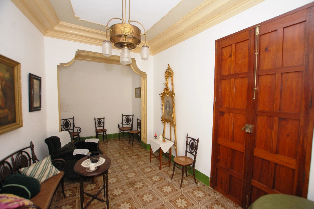 town house in Pego for sale, built area 373 m², year built 1910, air-condition, plot area 200 m², 5 bedroom, 2 bathroom, swimming-pool, ref.: O-V80314-3