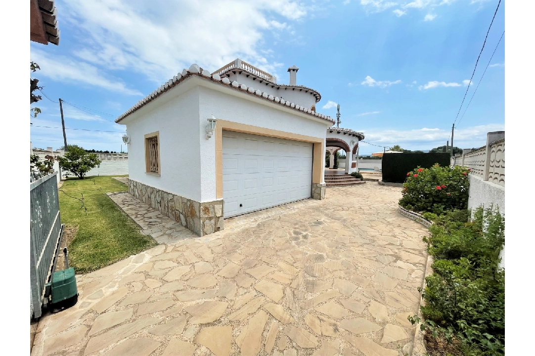 villa in Els Poblets for sale, built area 130 m², year built 1985, + stove, air-condition, plot area 712 m², 3 bedroom, 2 bathroom, swimming-pool, ref.: JS-0522-15