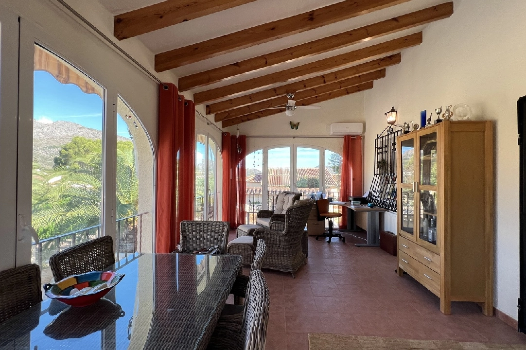 country house in Orba for sale, built area 252 m², year built 2002, condition neat, + central heating, air-condition, plot area 853 m², 4 bedroom, 3 bathroom, swimming-pool, ref.: SB-3522-29