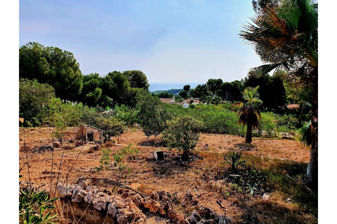 residential ground in Moraira for sale, plot area 1035 m², swimming-pool, ref.: CA-G-1551-AMB-2