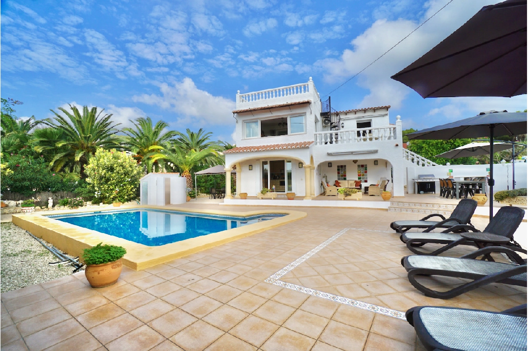 villa in Moraira for sale, built area 192 m², air-condition, plot area 657 m², 4 bedroom, 2 bathroom, swimming-pool, ref.: CA-H-1554-AMBE-1