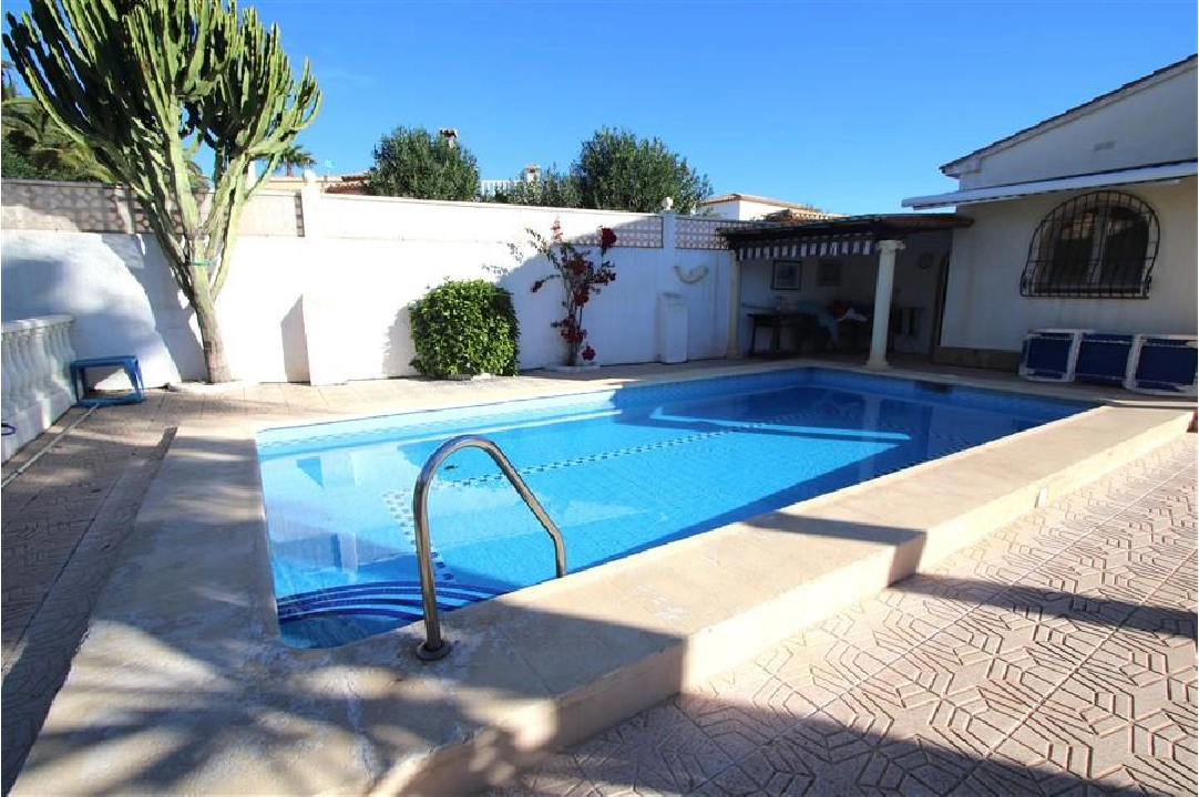 villa in Calpe for sale, built area 232 m², plot area 805 m², 3 bedroom, 3 bathroom, swimming-pool, ref.: COB-3323-11