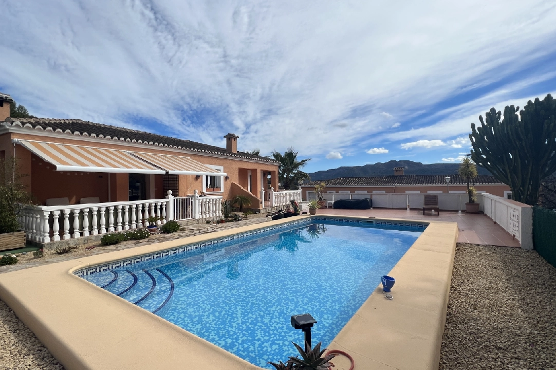 duplex house in Alcalali for sale, built area 66 m², year built 2005, + stove, plot area 200 m², 2 bedroom, 1 bathroom, swimming-pool, ref.: SB-1323-5