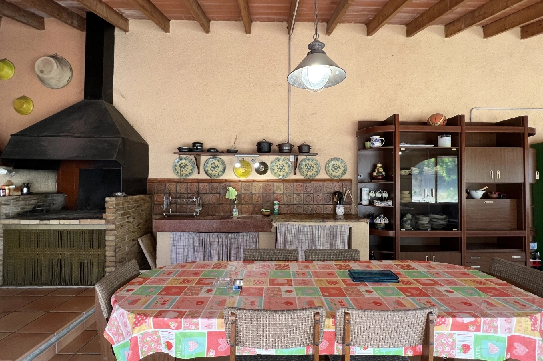 country house in Orba for sale, built area 300 m², year built 2000, + stove, plot area 17241 m², 4 bedroom, 2 bathroom, swimming-pool, ref.: SB-2423-29