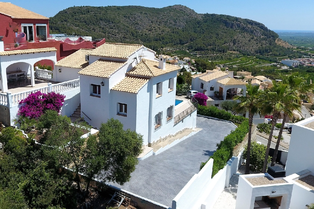 villa in Adsubia for sale, built area 136 m², year built 2002, air-condition, plot area 580 m², 4 bedroom, 2 bathroom, swimming-pool, ref.: AS-1423-26