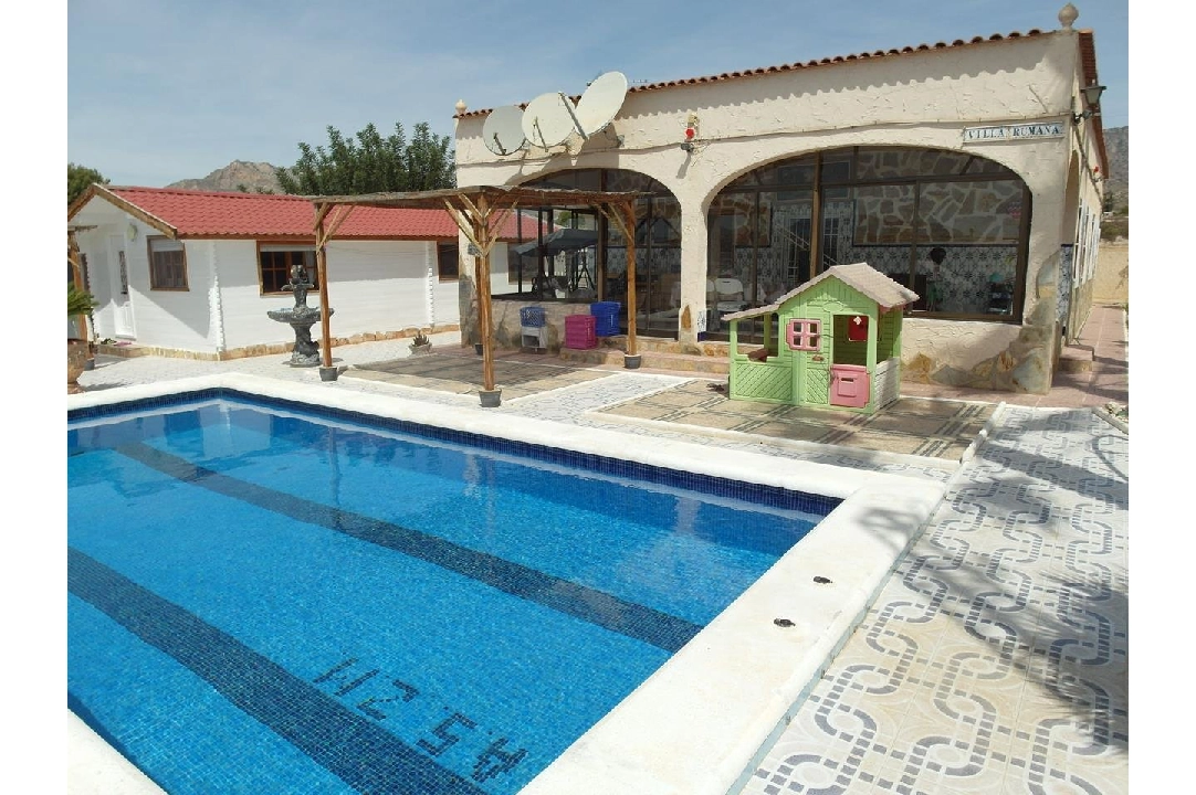 country house in Albatera for sale, built area 193 m², condition neat, plot area 4311 m², 5 bedroom, 2 bathroom, ref.: HA-AA-109-3