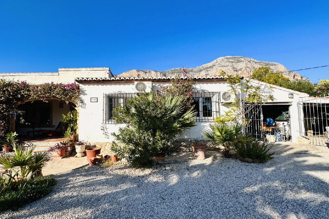 country house in Javea for sale, built area 130 m², condition part renovated, + central heating, air-condition, plot area 2600 m², 3 bedroom, 2 bathroom, swimming-pool, ref.: AS-2023-24