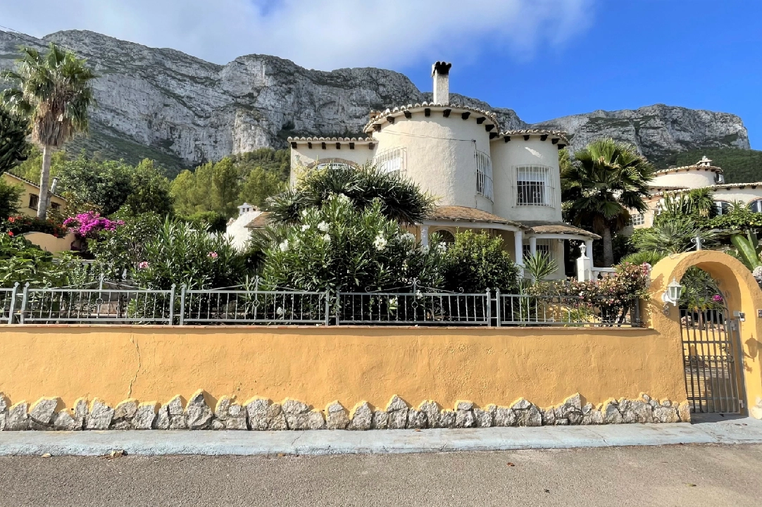 villa in Denia for sale, built area 130 m², year built 1980, + central heating, air-condition, plot area 1031 m², 3 bedroom, 2 bathroom, swimming-pool, ref.: JS-1623-26