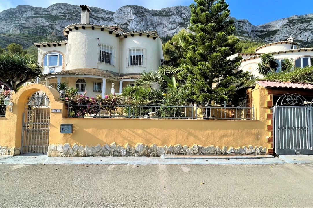 villa in Denia for sale, built area 130 m², year built 1980, + central heating, air-condition, plot area 1031 m², 3 bedroom, 2 bathroom, swimming-pool, ref.: JS-1623-6