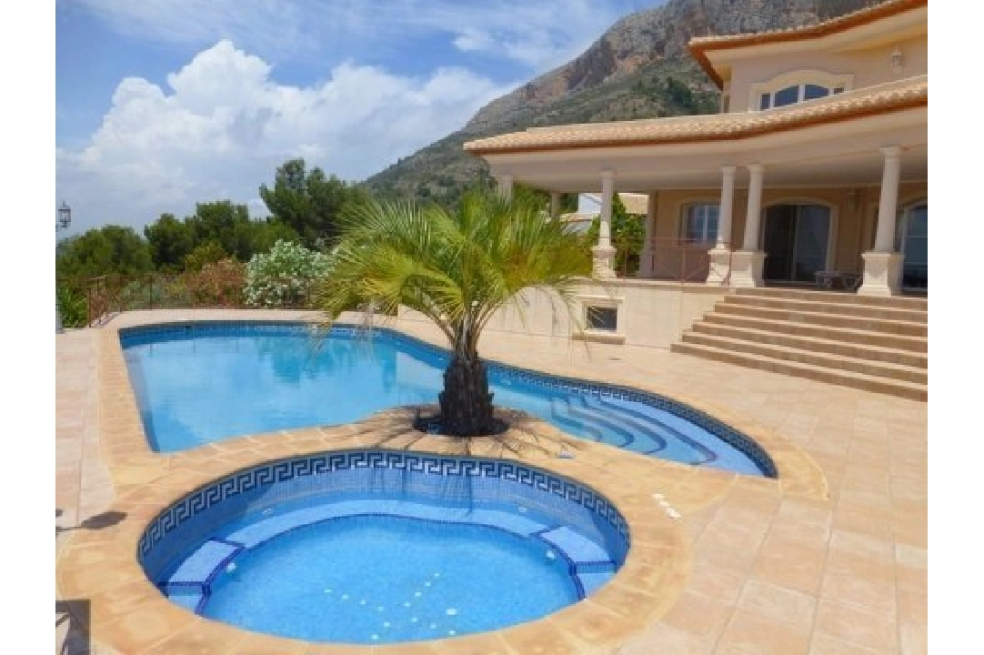 villa in Javea for sale, built area 685 m², air-condition, plot area 2397 m², 5 bedroom, 5 bathroom, swimming-pool, ref.: BS-3974726-1