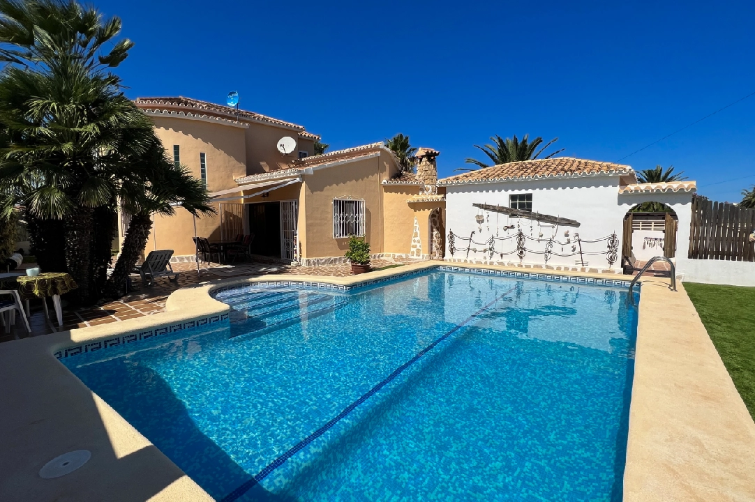 villa in Els Poblets(Partida Gironets) for sale, built area 175 m², year built 1982, condition neat, + KLIMA, air-condition, plot area 585 m², 3 bedroom, 3 bathroom, swimming-pool, ref.: RG-0523-6