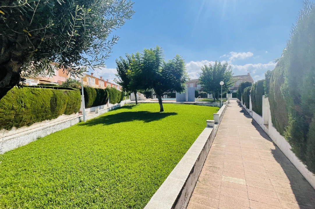 terraced house cornerside in Els Poblets for sale, built area 68 m², year built 1999, condition neat, + central heating, plot area 73 m², 2 bedroom, 1 bathroom, swimming-pool, ref.: JS-2023-18