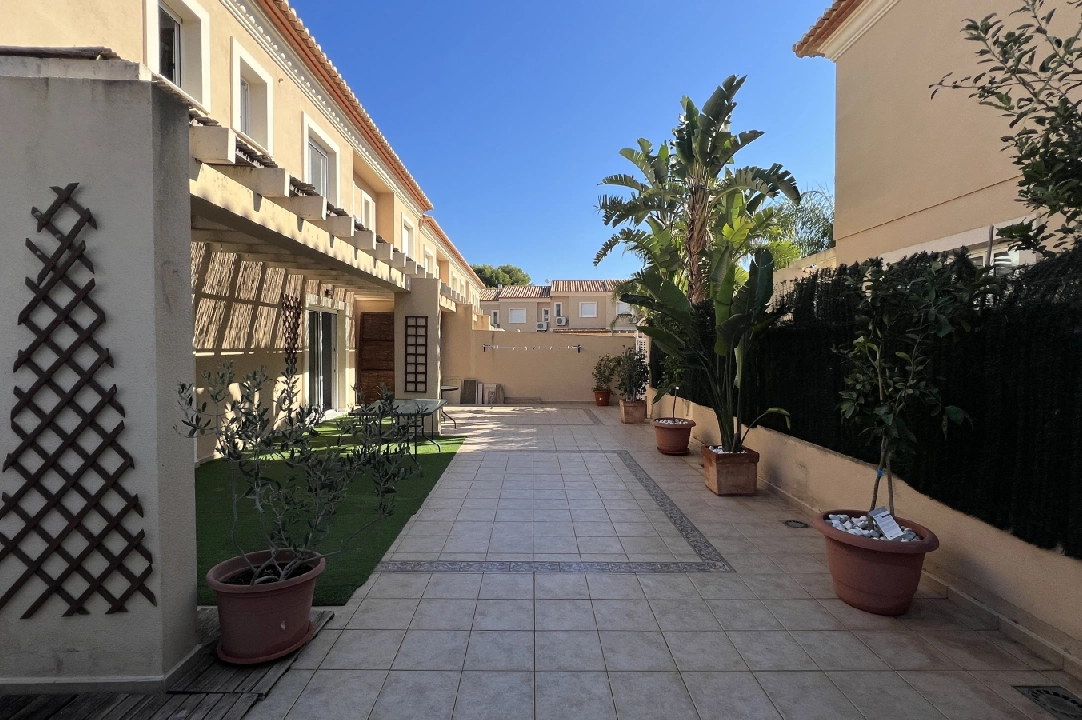 terraced house in Denia for rent, built area 130 m², condition neat, + KLIMA, air-condition, plot area 160 m², 4 bedroom, 3 bathroom, swimming-pool, ref.: D-0223-18