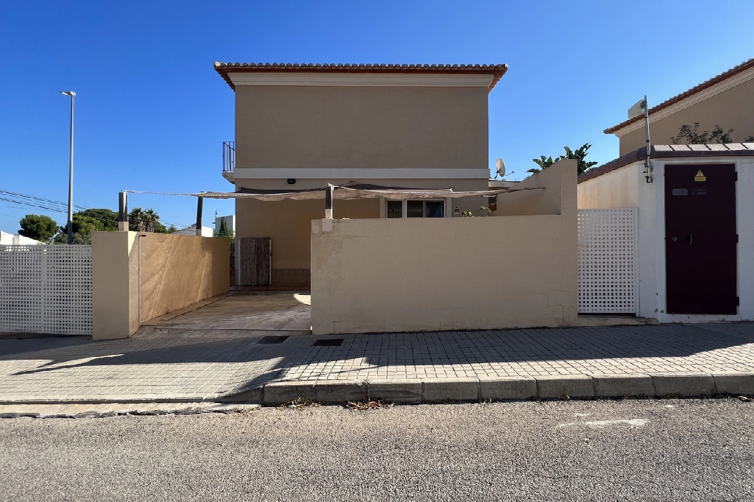 terraced house in Denia for rent, built area 130 m², condition neat, + KLIMA, air-condition, plot area 160 m², 4 bedroom, 3 bathroom, swimming-pool, ref.: D-0223-19
