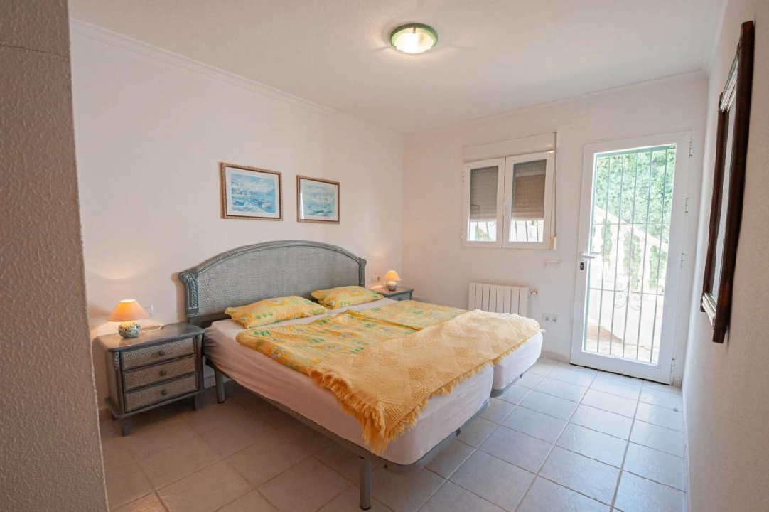 villa in Calpe for sale, built area 271 m², plot area 820 m², 4 bedroom, 2 bathroom, swimming-pool, ref.: COB-3396-29