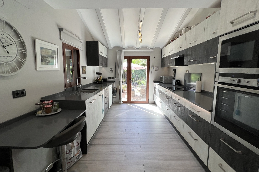 villa in Benidoleig for sale, built area 154 m², year built 1986, condition neat, + central heating, air-condition, plot area 1006 m², 4 bedroom, 3 bathroom, swimming-pool, ref.: SB-5223-33