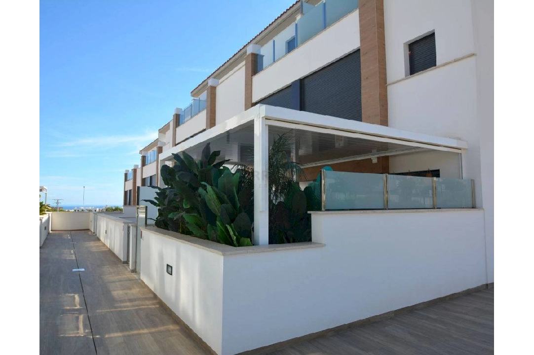 terraced house in Guardamar del Segura for sale, built area 147 m², condition neat, air-condition, 3 bedroom, 2 bathroom, swimming-pool, ref.: HA-GU-251-1