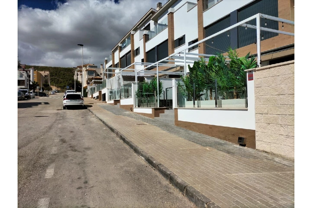 terraced house in Guardamar del Segura for sale, built area 147 m², condition neat, air-condition, 3 bedroom, 2 bathroom, swimming-pool, ref.: HA-GU-251-2
