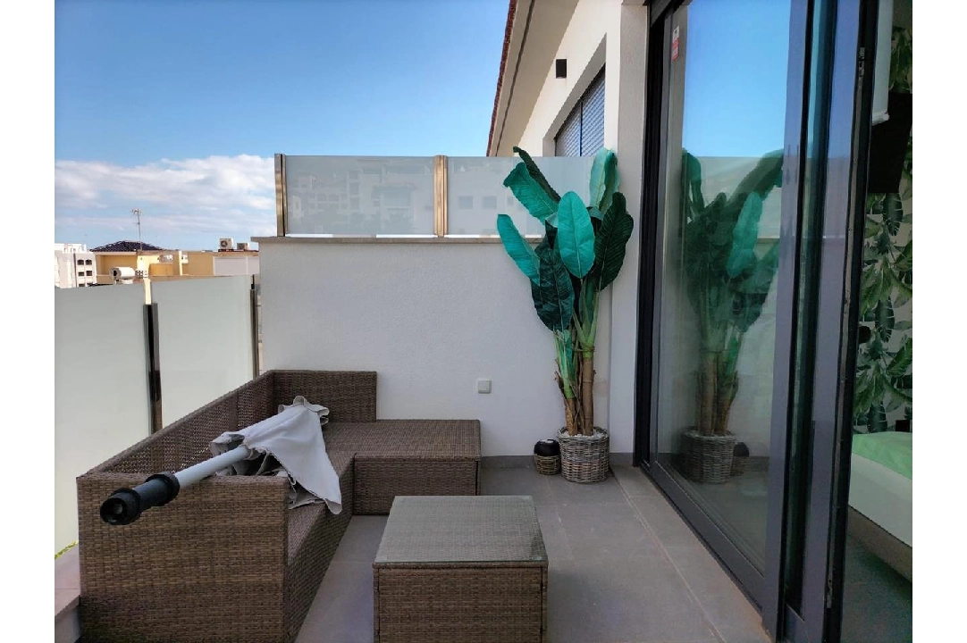 terraced house in Guardamar del Segura for sale, built area 147 m², condition neat, air-condition, 3 bedroom, 2 bathroom, swimming-pool, ref.: HA-GU-251-47