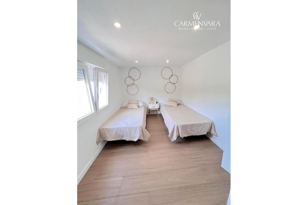 villa in Denia for sale, built area 125 m², air-condition, plot area 800 m², 4 bedroom, 2 bathroom, swimming-pool, ref.: VI-CHA030-9