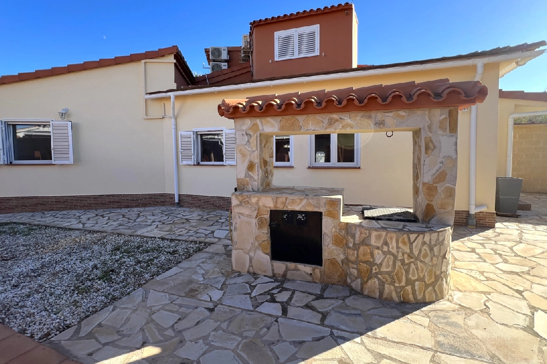 villa in Denia for sale, built area 215 m², year built 1978, + central heating, air-condition, plot area 954 m², 5 bedroom, 2 bathroom, swimming-pool, ref.: FK-1923-3