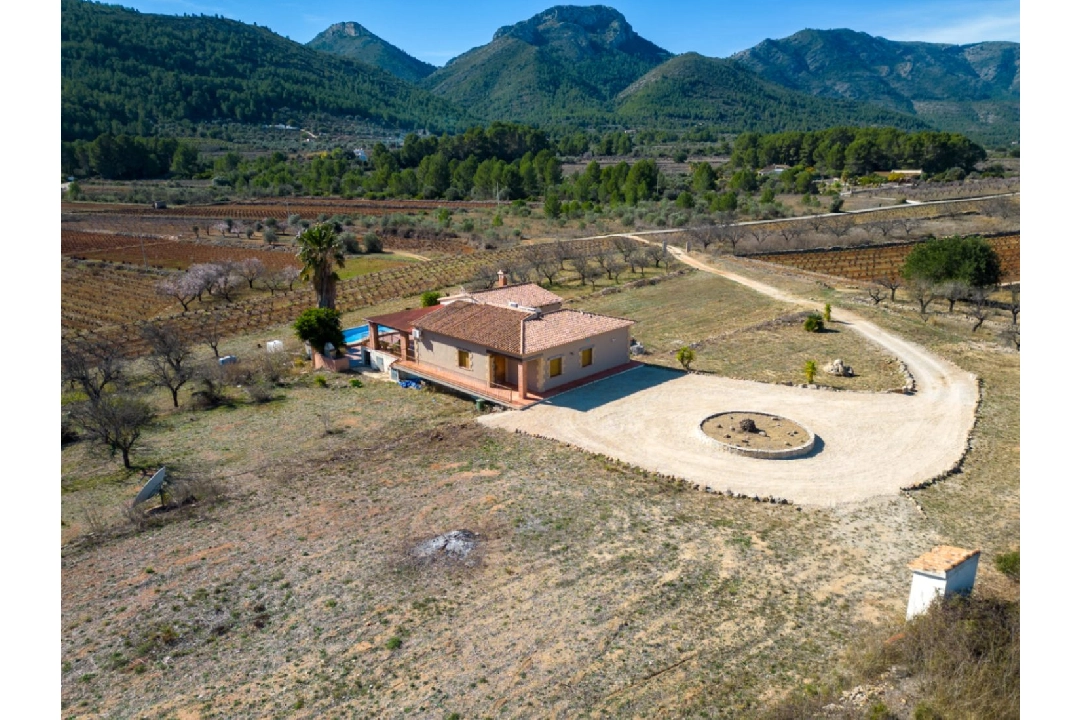 villa in Jalon for sale, built area 200 m², year built 2003, air-condition, plot area 10000 m², 2 bedroom, 2 bathroom, swimming-pool, ref.: PV-141-01967P-39