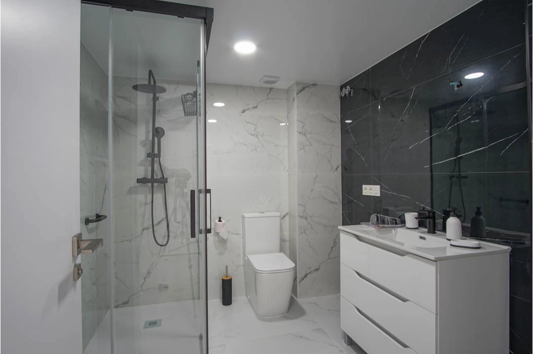 apartment in Benidorm(Playa Poniente) for sale, built area 100 m², air-condition, 2 bedroom, 2 bathroom, ref.: BP-7054BED-12