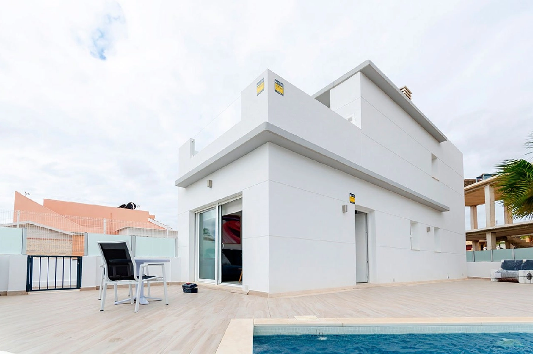 villa in Torrevieja for sale, built area 99 m², condition first owner, plot area 135 m², 3 bedroom, 2 bathroom, swimming-pool, ref.: HA-TON-176-E01-2