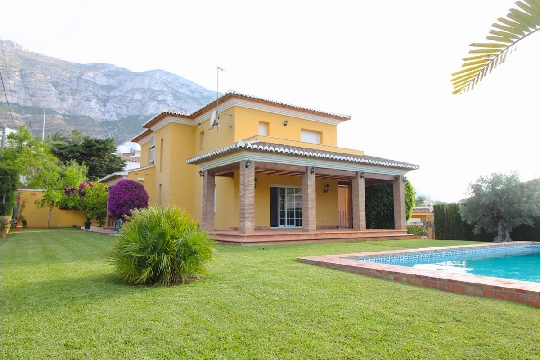 villa in Denia for sale, built area 262 m², year built 2004, condition neat, + central heating, air-condition, plot area 887 m², 4 bedroom, 3 bathroom, swimming-pool, ref.: BC-7368-2