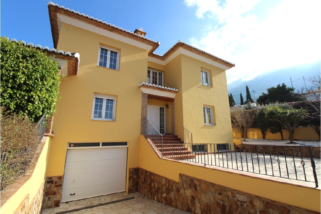 villa in Denia for sale, built area 262 m², year built 2004, condition neat, + central heating, air-condition, plot area 887 m², 4 bedroom, 3 bathroom, swimming-pool, ref.: BC-7368-8