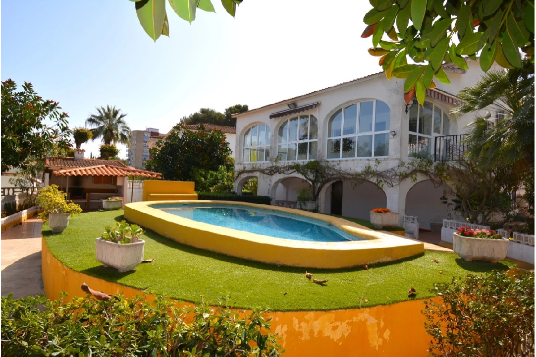 villa in Denia for sale, built area 230 m², year built 1974, condition neat, + central heating, air-condition, plot area 1396 m², 4 bedroom, 2 bathroom, swimming-pool, ref.: BC-7708-1
